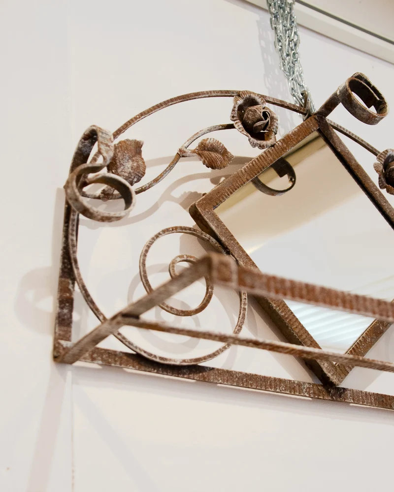Georges, l'étagère miroir en fer forgé N°1200