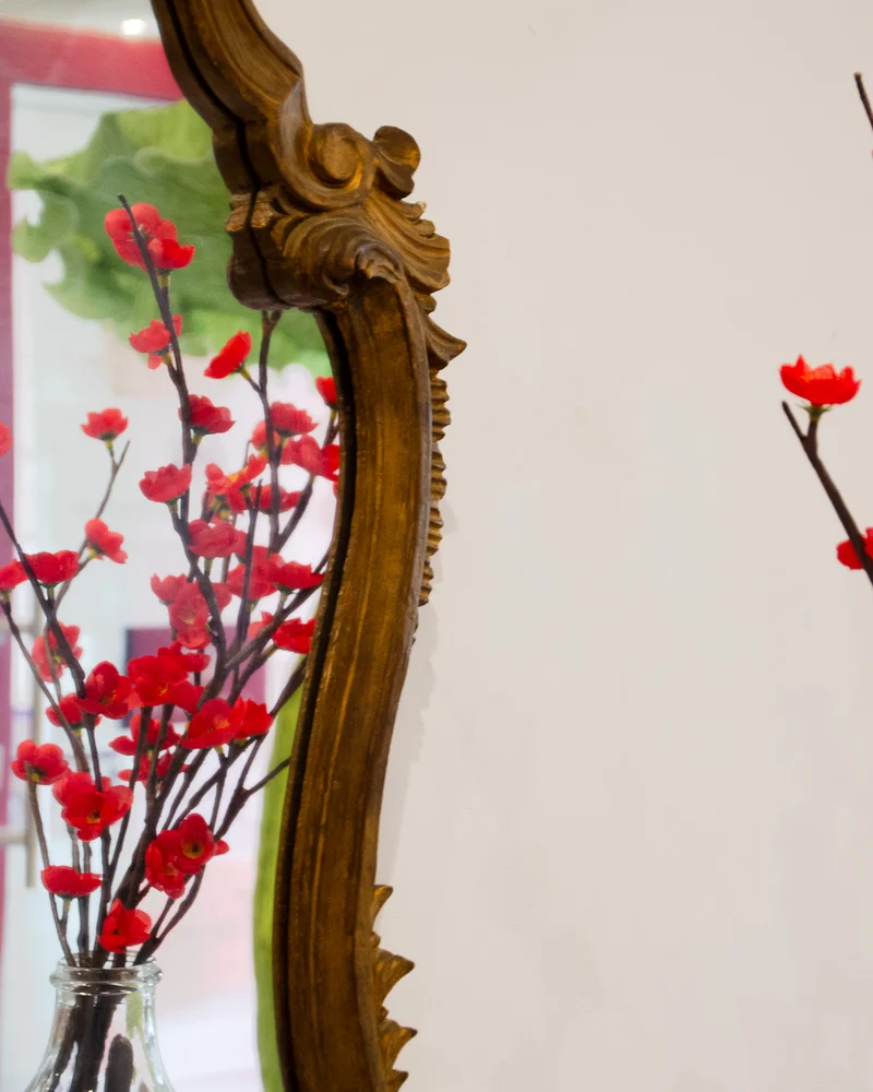 Georges, le miroir en bois sculpté N°1202