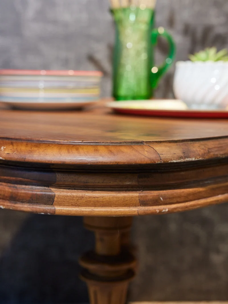 Romy, la table à manger en bois N°1560
