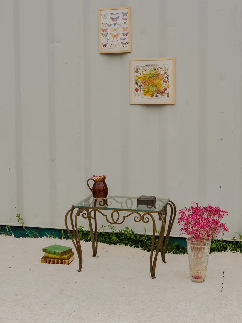 Francine, la table d'appoint en verre et fer N°975