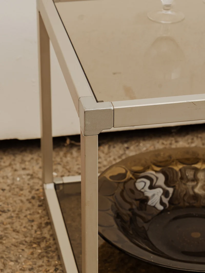 Hanna, la paire de tables d'appoint en verre et chromée N°1359