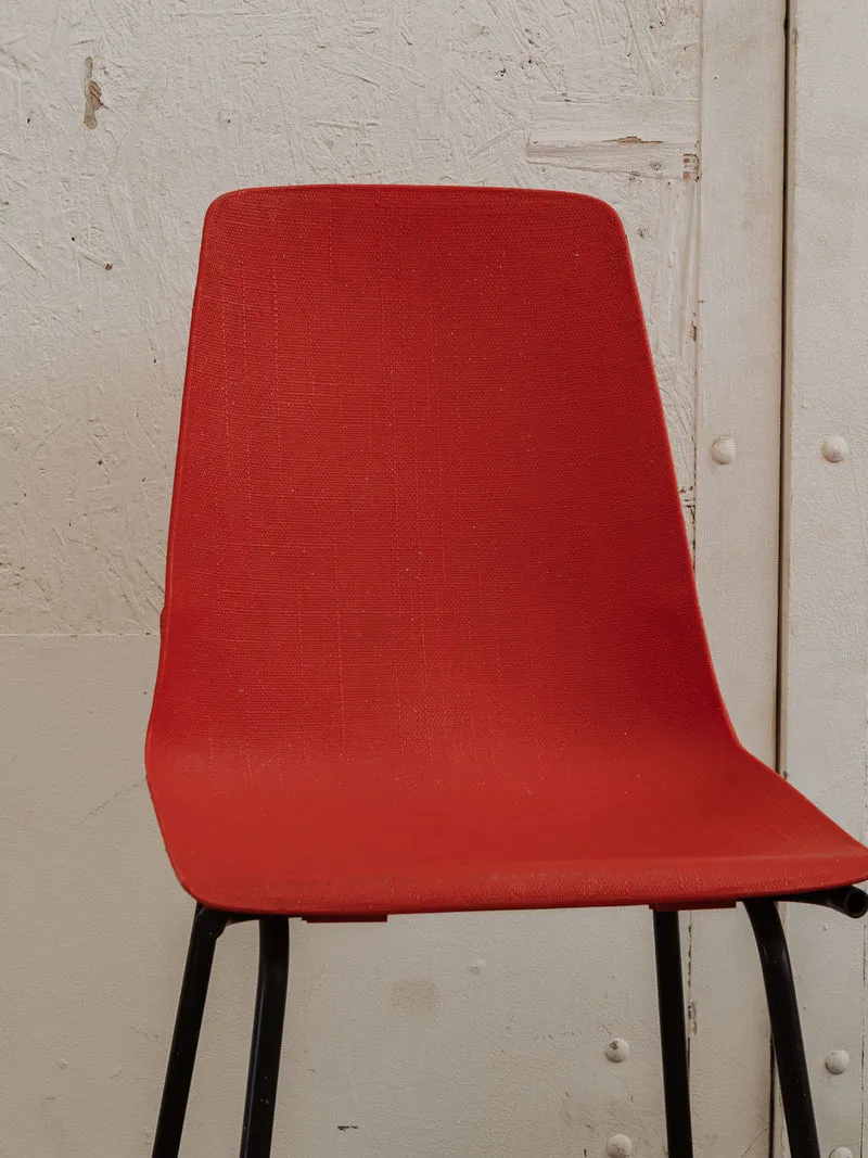 Alma, la paire de chaises rouges N°1616