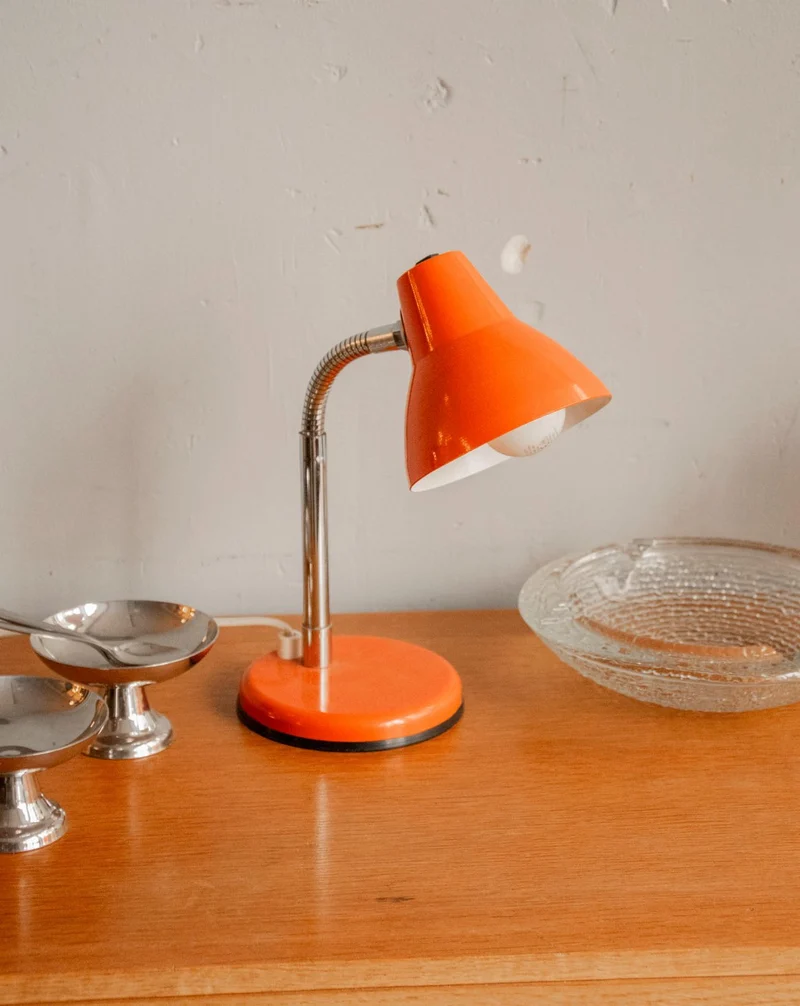 Julia, la lampe industrielle orange vive N°910