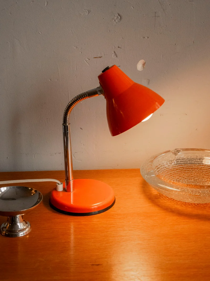 Julia, la lampe industrielle orange vive N°910