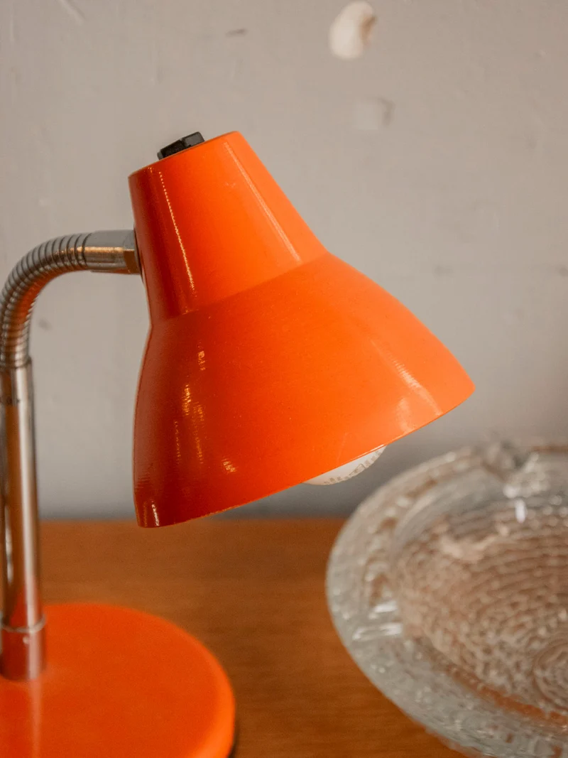 Julia, la lampe industrielle orange vive N°910