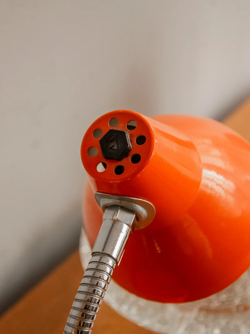 Julia, la lampe industrielle orange vive N°910