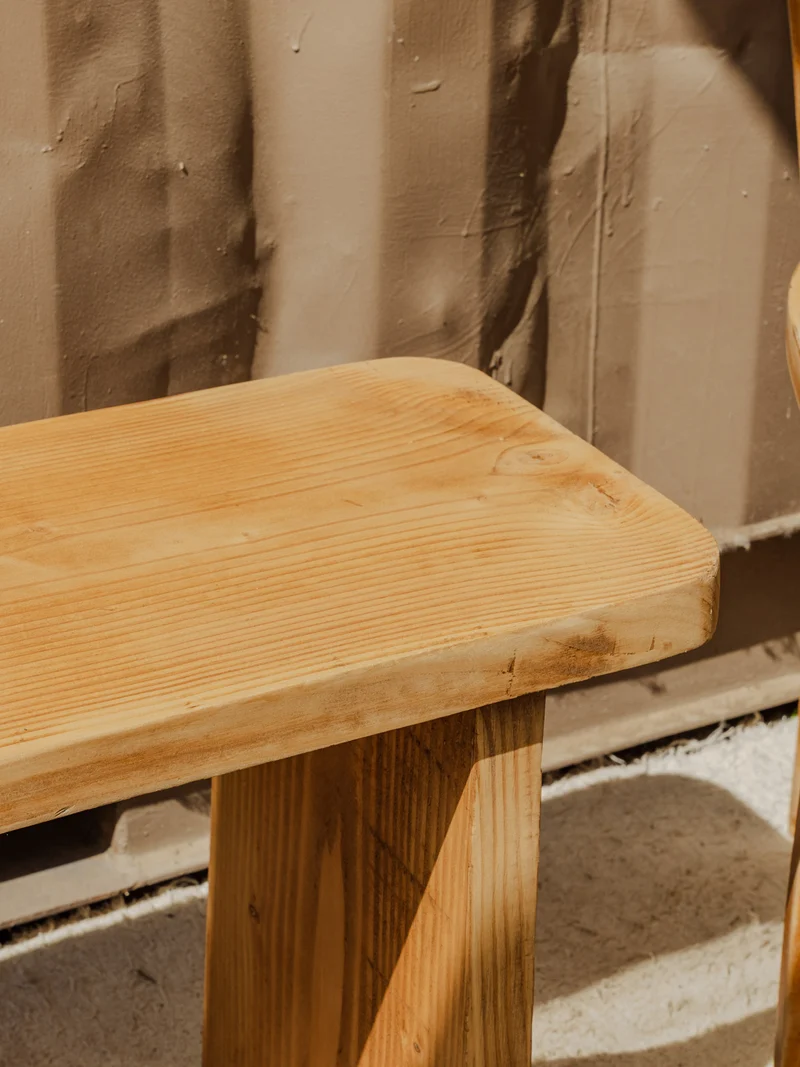 Antoine, le banc en bois N°417