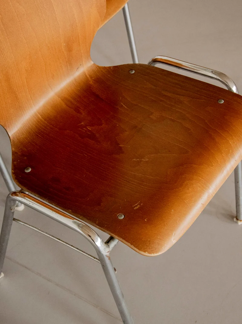 Alma, le lot de 6 chaises en bois ancien N°1543