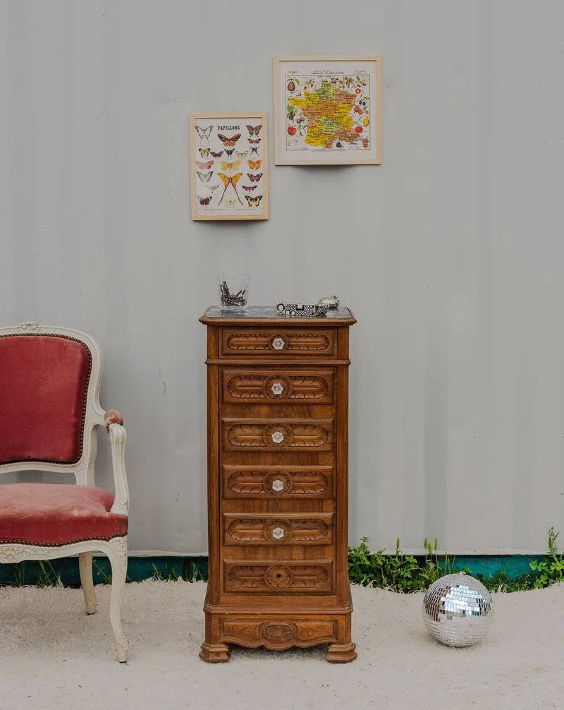 Gilbert, le petit buffet en bois et marbre N°1585