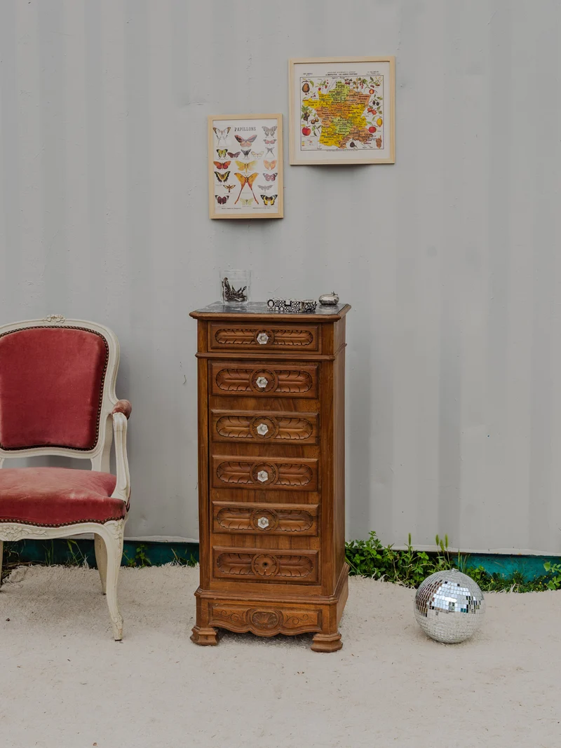 Gilbert, le petit buffet en bois et marbre N°1585