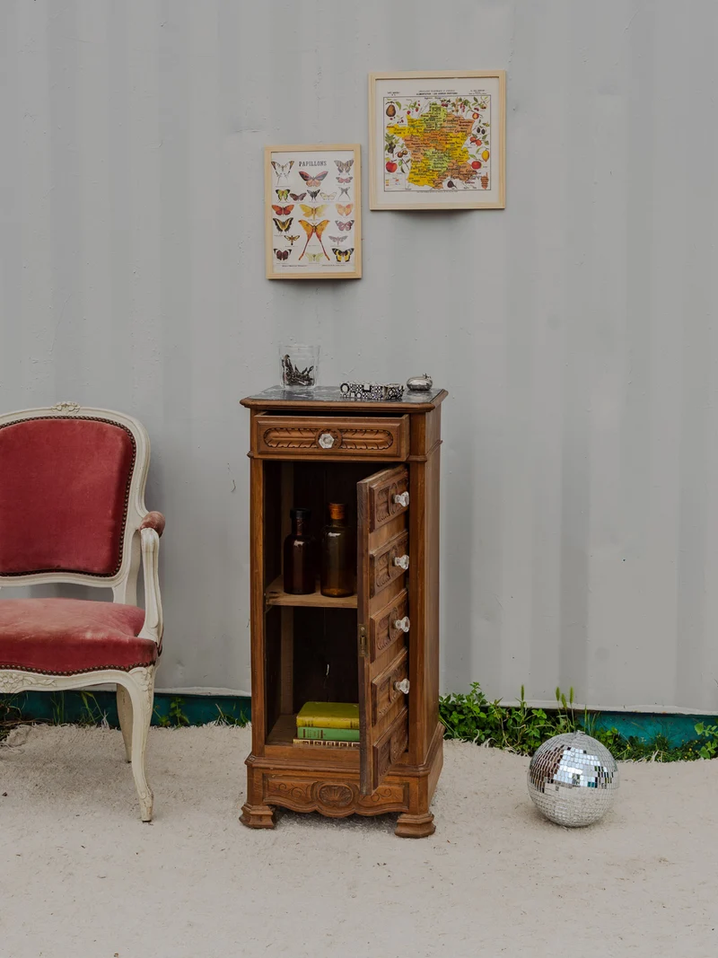 Gilbert, le petit buffet en bois et marbre N°1585