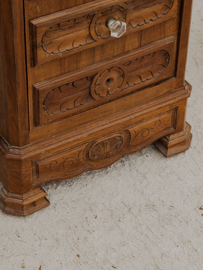 Gilbert, le petit buffet en bois et marbre N°1585