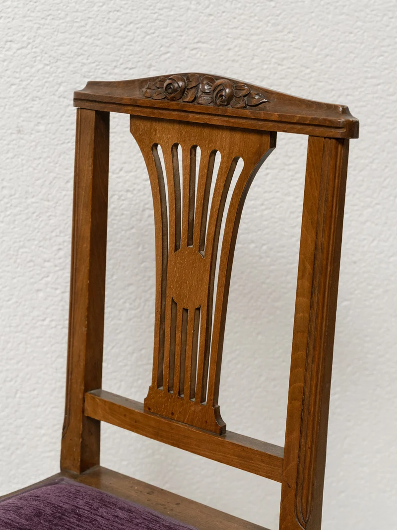 Claude, la paire de chaises en bois et velours N°1304