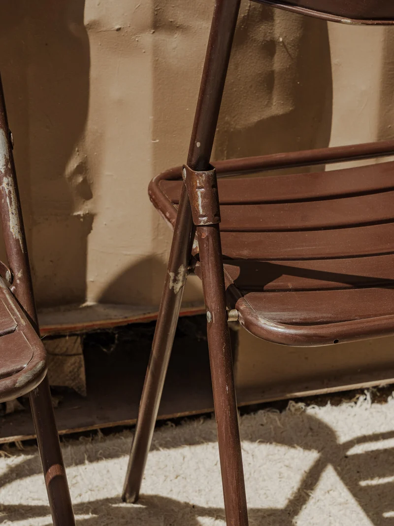 Alma, le lot de 4 chaises en métal marron N°1574