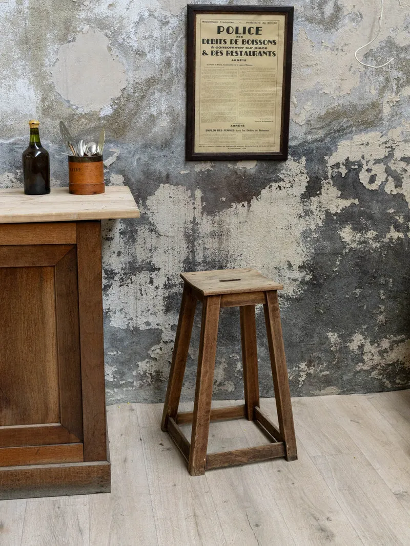 Regis, le tabouret en bois N°1366