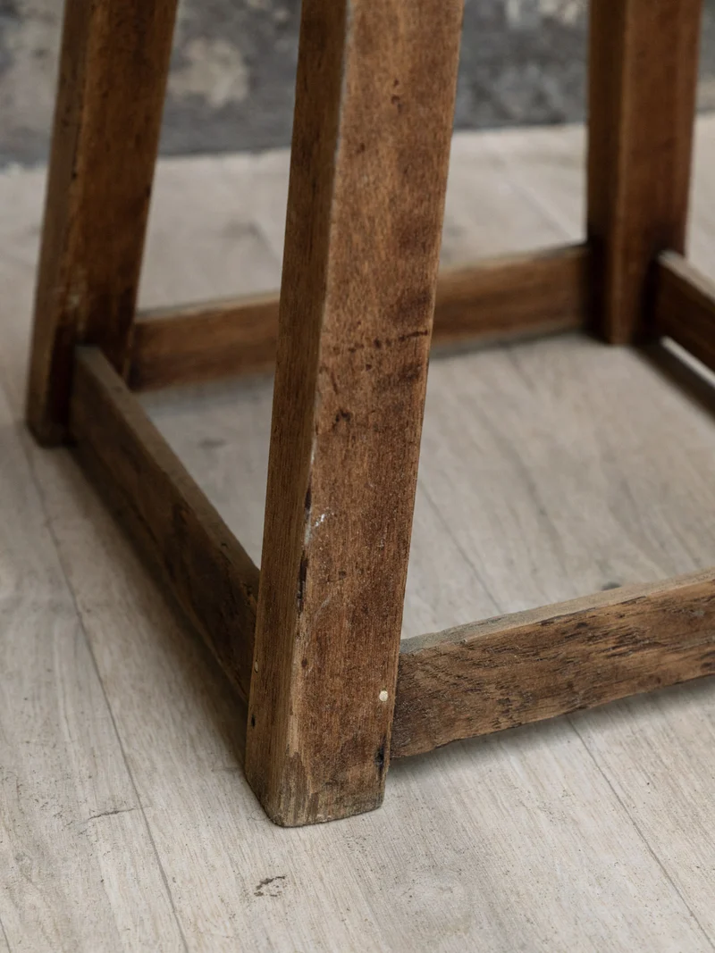 Regis, le tabouret en bois N°1366