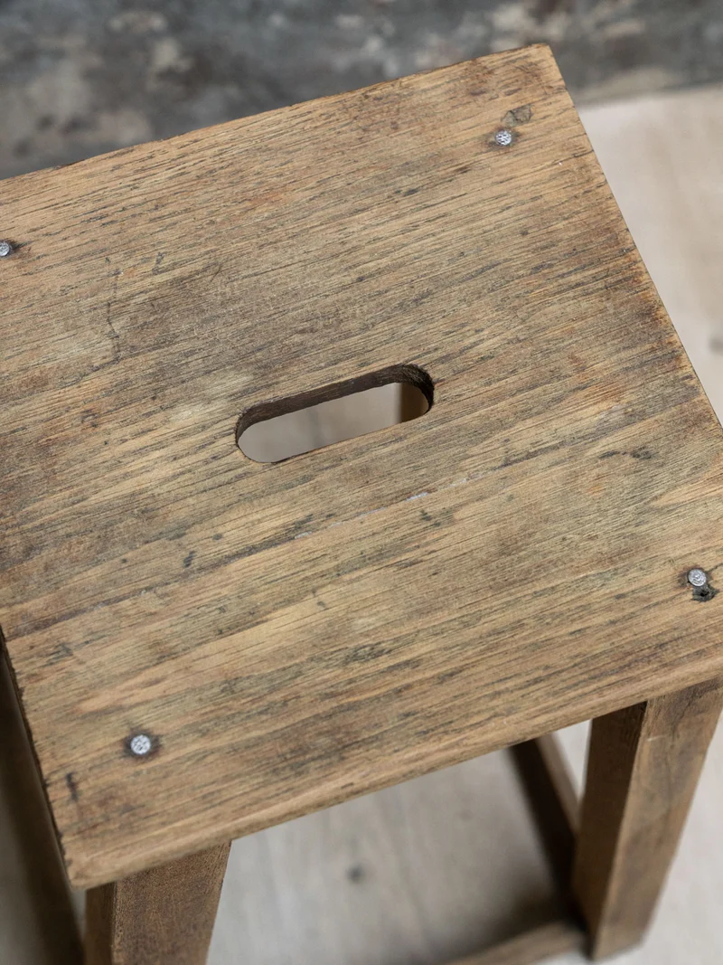 Regis, le tabouret en bois N°1366