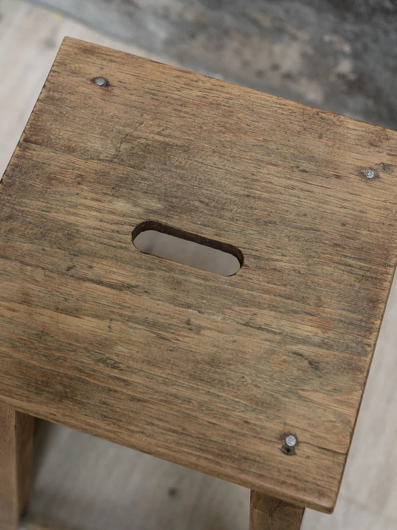 Regis, le tabouret en bois N°1366