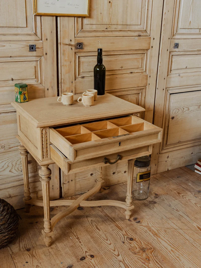 Gilbert, le meuble d'appoint en bois N°1557