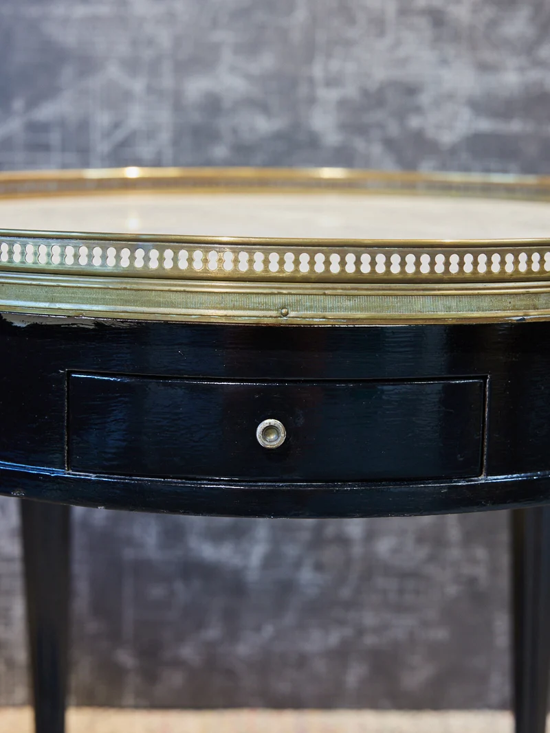 Billie, la table de jeux en marbre N°9