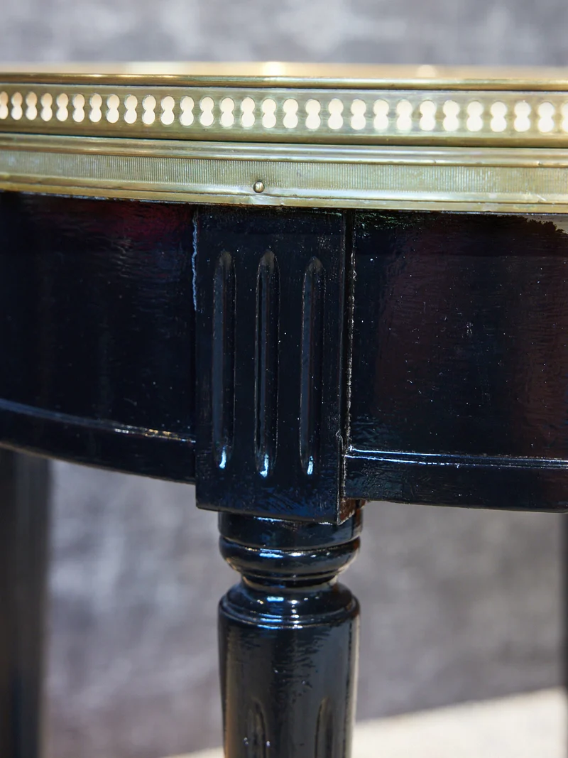 Billie, la table de jeux en marbre N°9