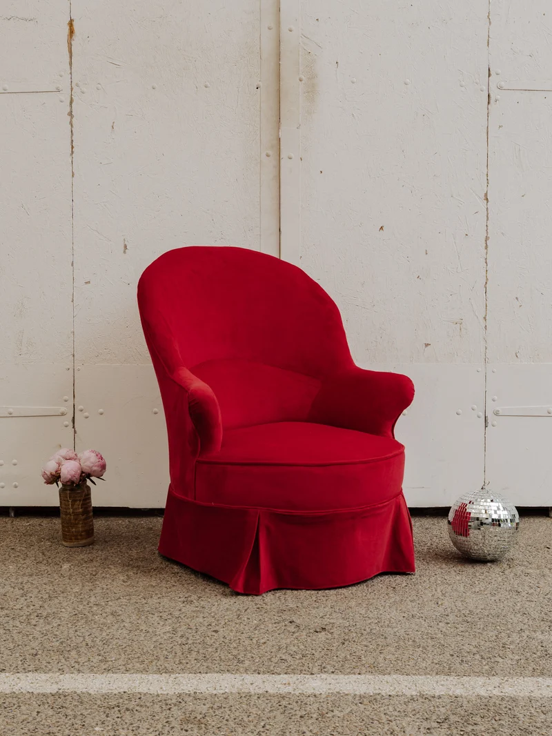 Ernest, le fauteuil en velours rouge N°994