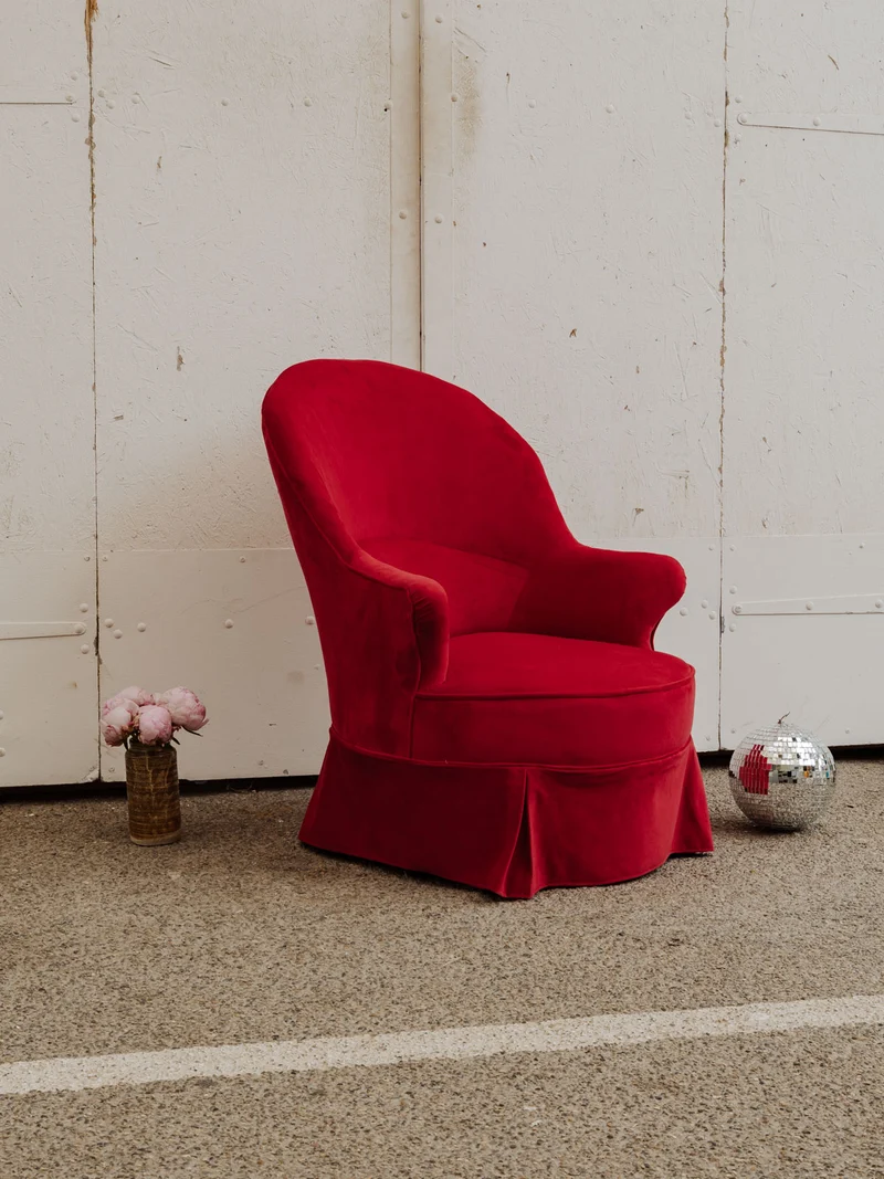 Ernest, le fauteuil en velours rouge N°994
