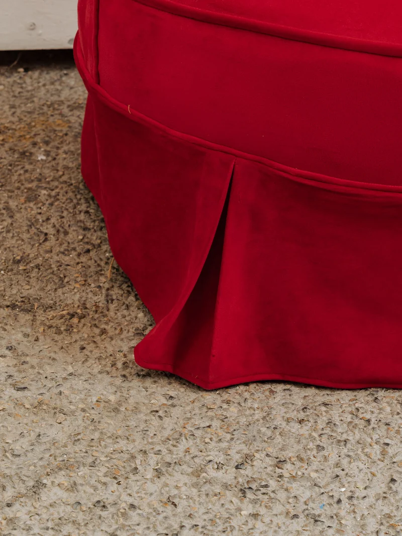 Ernest, le fauteuil en velours rouge N°994