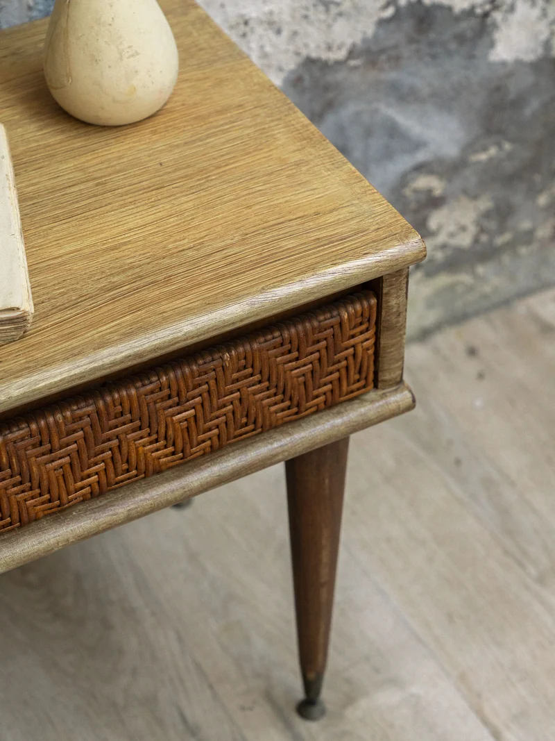 Maïa, la table de chevet en rotin N°1477