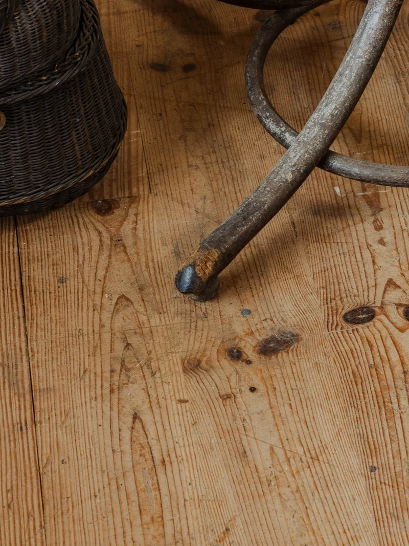 Max, le porte-manteau en bois N°337