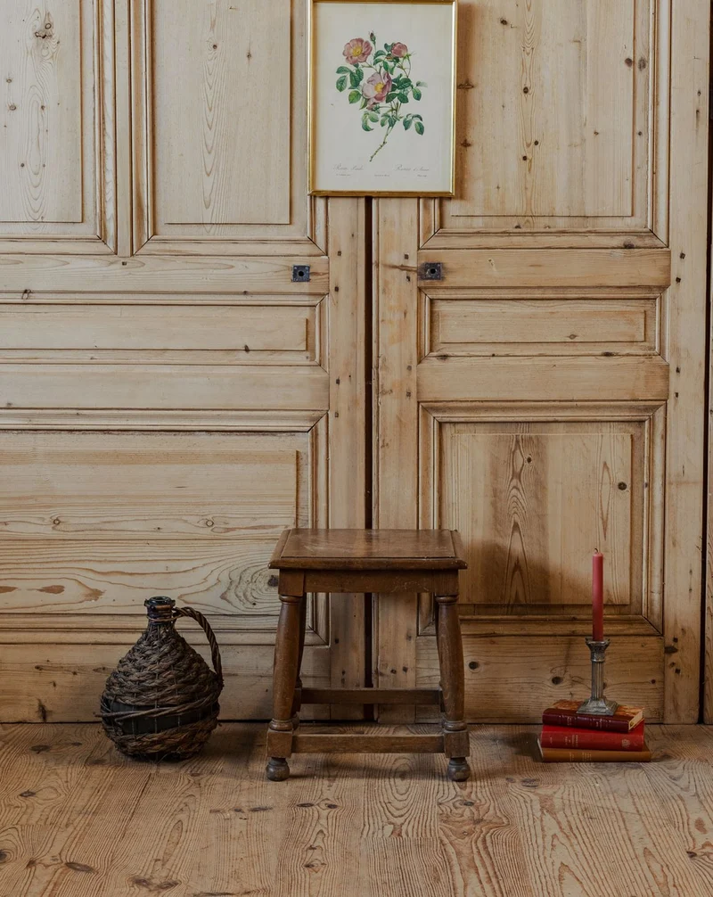 Regis, le tabouret en bois N°1365