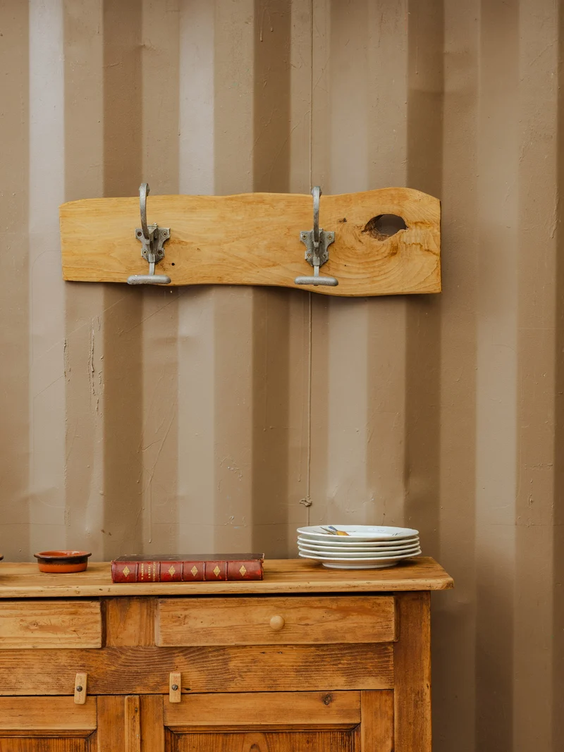 Max, le porte-manteau en bois N°307