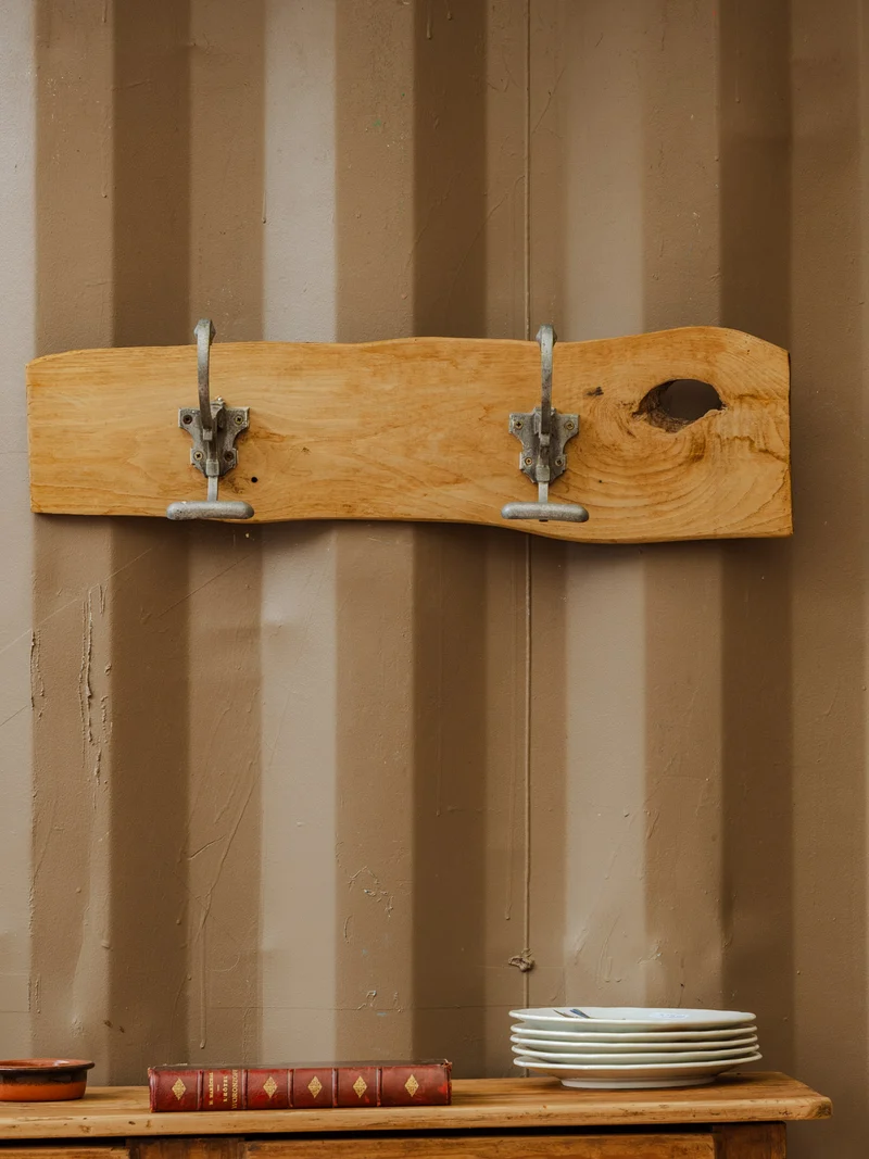 Max, le porte-manteau en bois N°307