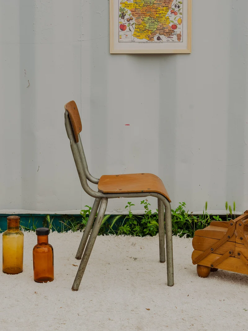 Ernestine, la chaise pour enfant d'école en bois N°1278