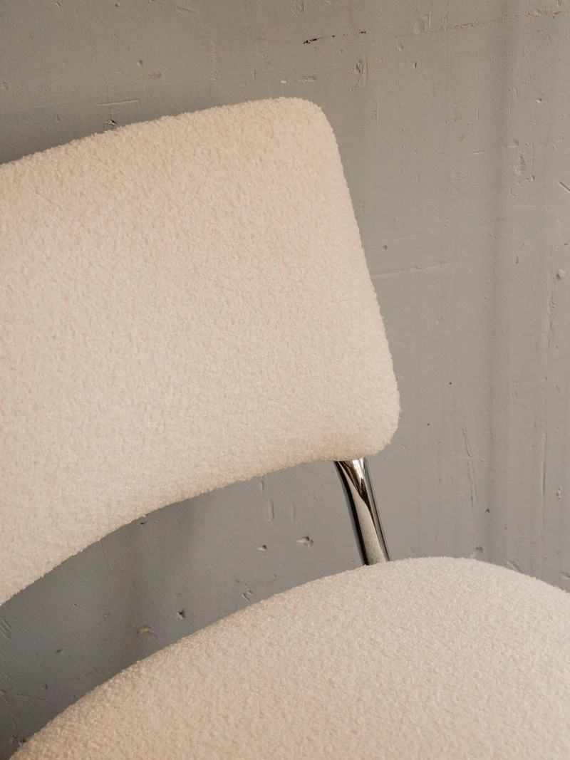 Jakob, le fauteuil restauré au tissu bouclette N°1266