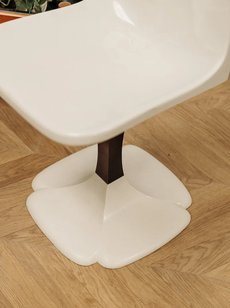 Alma, la chaise tulipe seventies N°1569