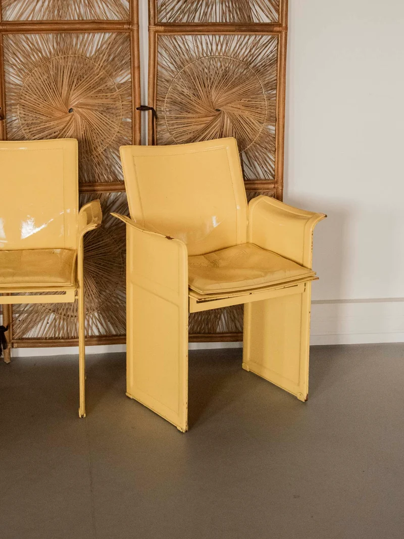 Jakob, la paire de fauteuils en cuir crème N°1241