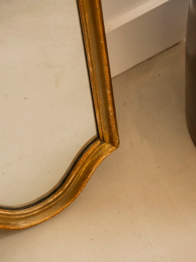Georges, le miroir au cadre doré N°1211