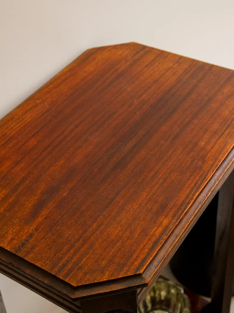 Francine, la table d'appoint au style Art Déco N°936