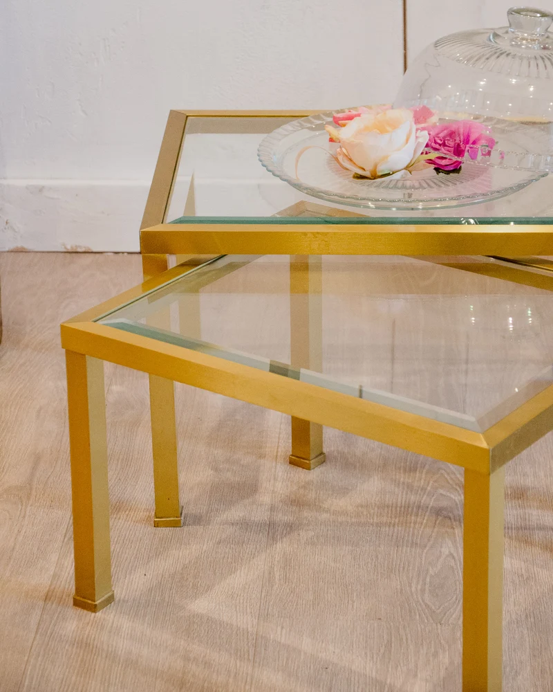Barbara, les tables gigogne métal brossé et verre N°156