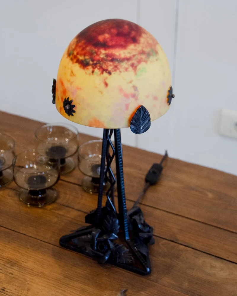 Julia, la lampe Daum en fer forgé et pâte de verre N°930