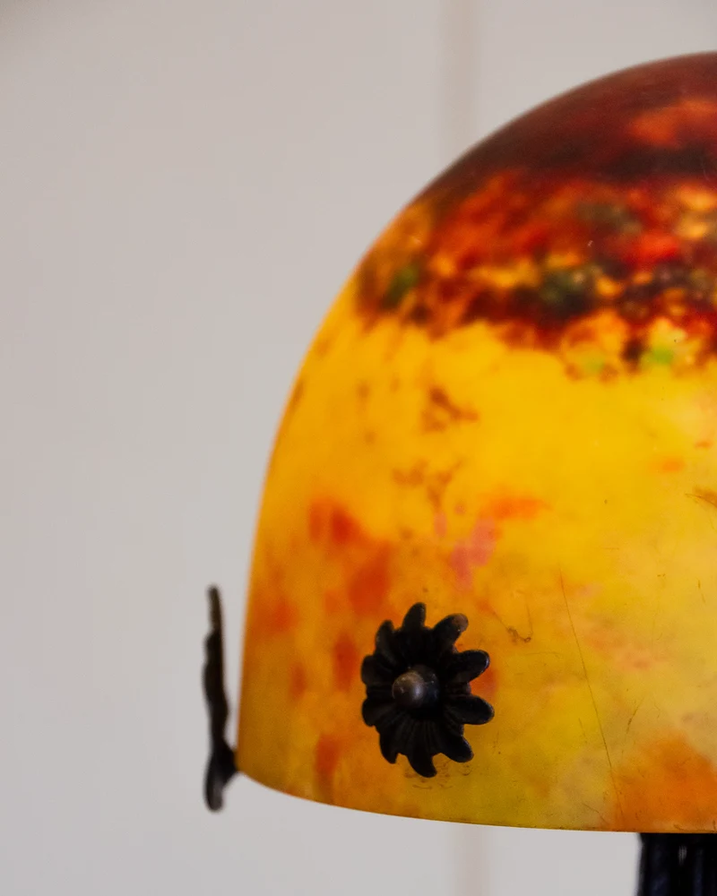 Julia, la lampe Daum en fer forgé et pâte de verre N°930