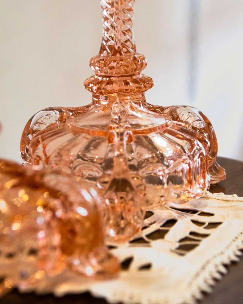 Alix, la paire de bougeoirs rose N°1010
