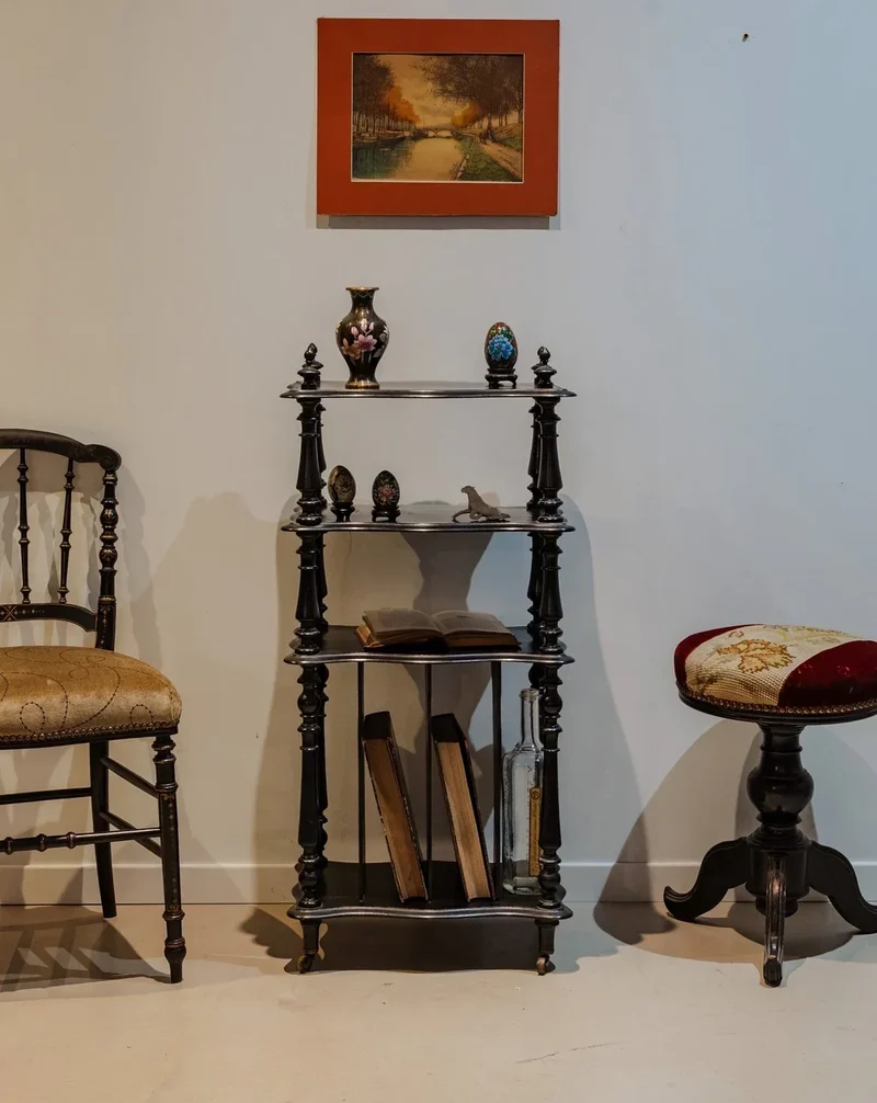 Gaëlle, l'étagère à partitions en bois noir N°867