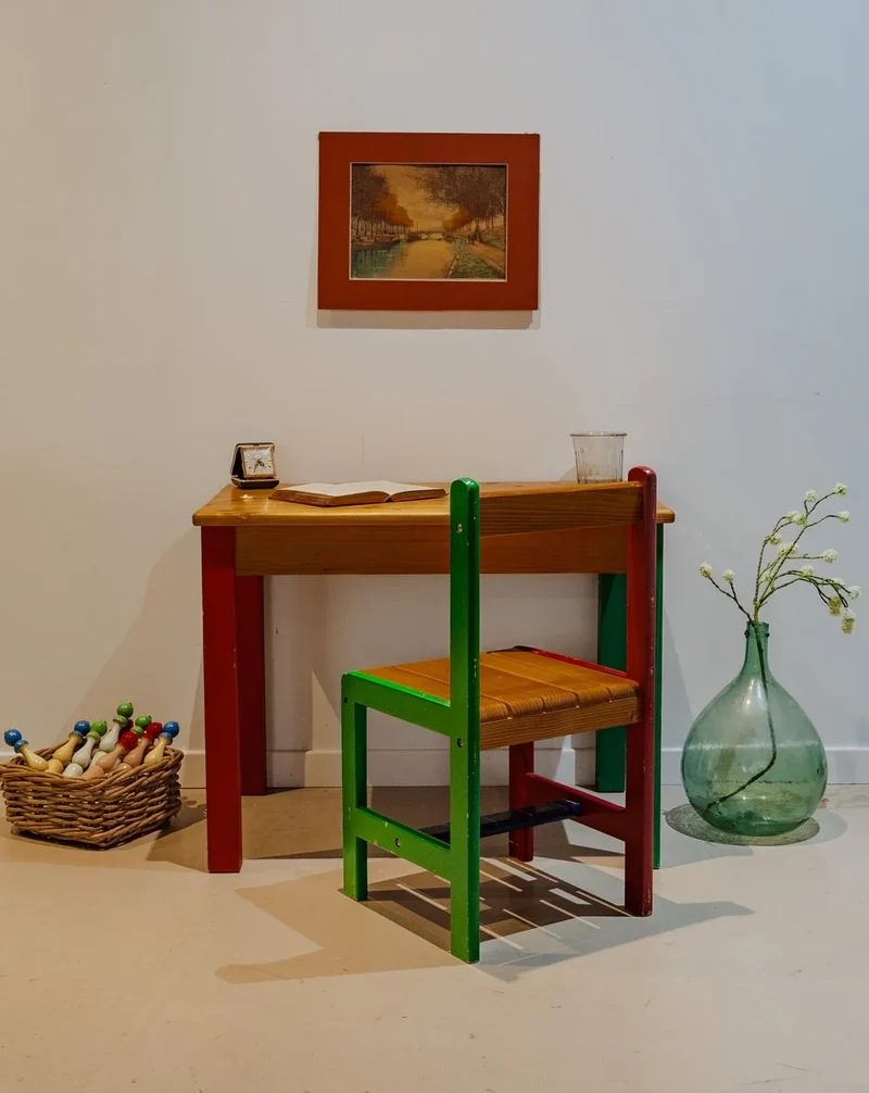 Edouard, le bureau et sa chaise pour enfant en bois N°698