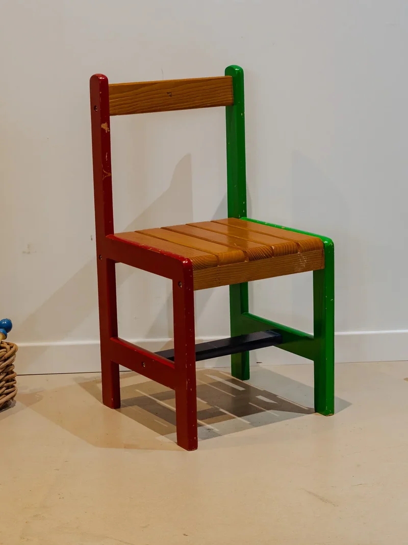 Edouard, le bureau et sa chaise pour enfant en bois N°698