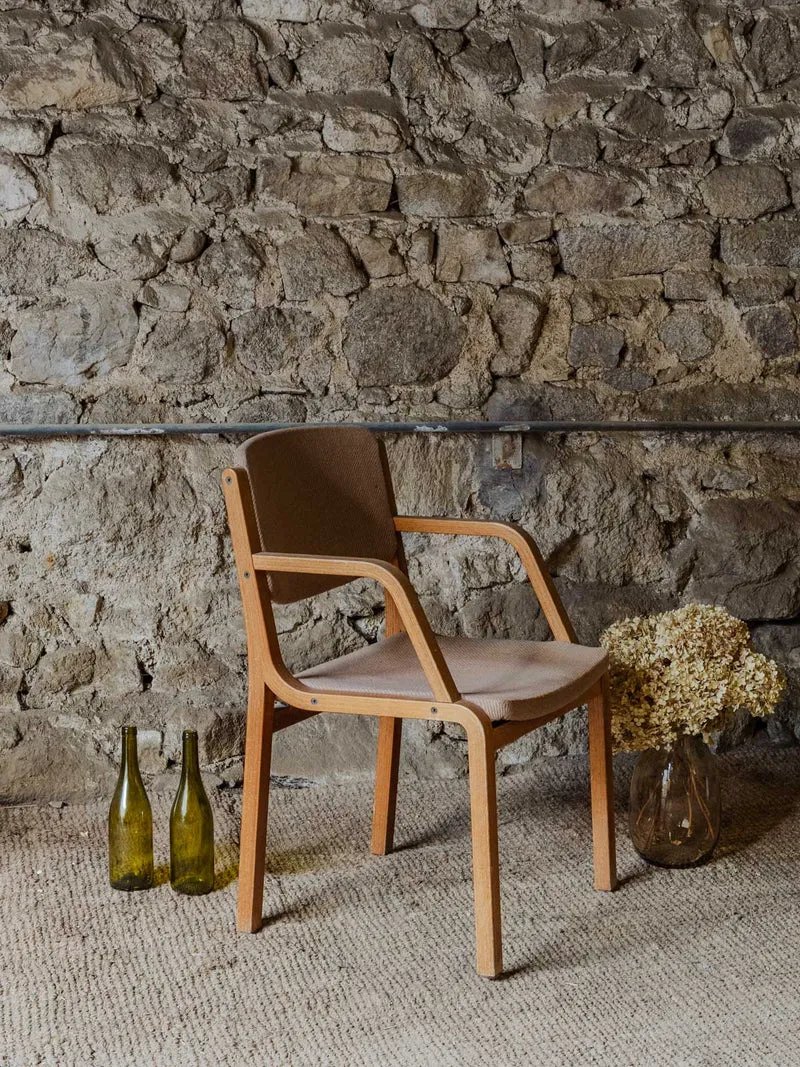 Ernest, le fauteuil en bois et tissu beige N°953