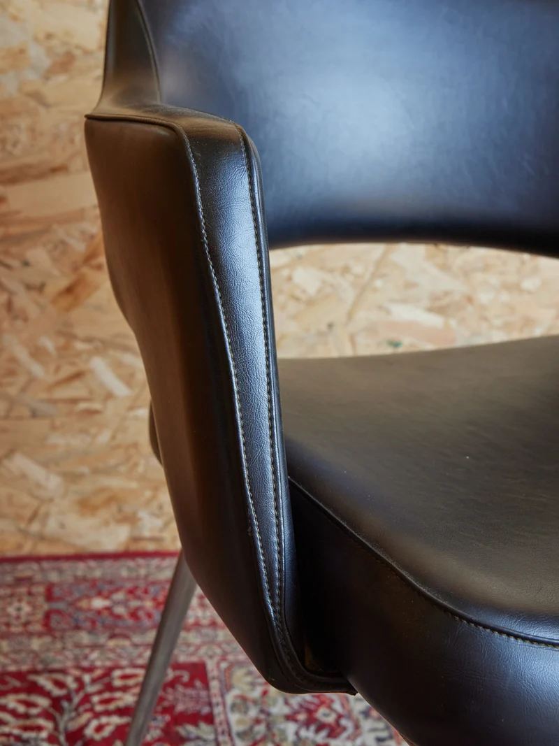 Jakob, le fauteuil en chrome N°1258