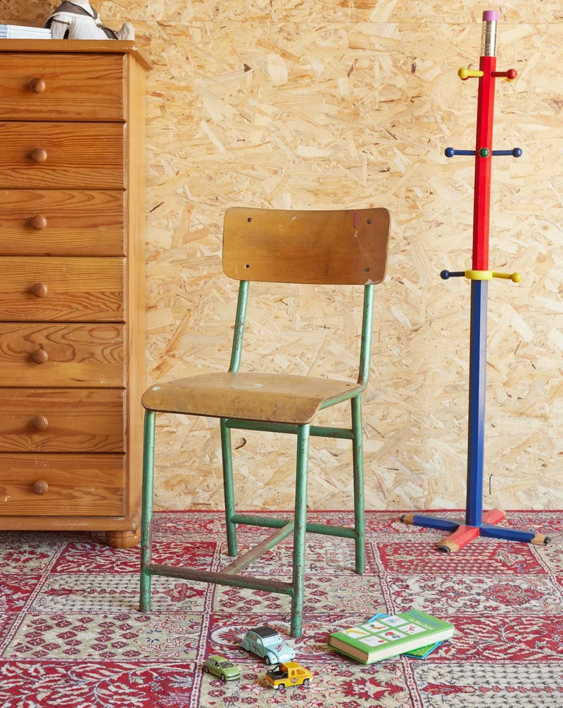 Claude, la chaise d'écolier N°1264