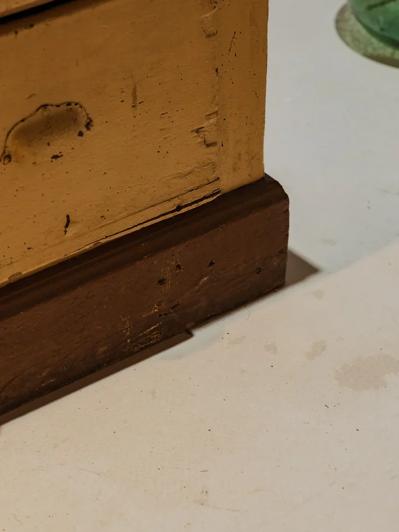 Fernand, le meuble de métier en bois beige N°339